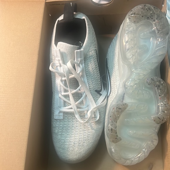 Air Vapormax 2021 Fk - Picture 2 of 3